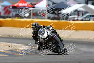 media/Apr-09-2022-SoCal Trackdays (Sat) [[c9e19a26ab]]/Turn 2 (1140am)/